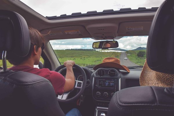 Road trip vs voyage classique : Les pour et les contre pour vsiter la Normandie