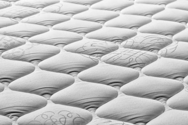 Comment choisir le meilleur matelas duo pour un confort nocturne partagé ?